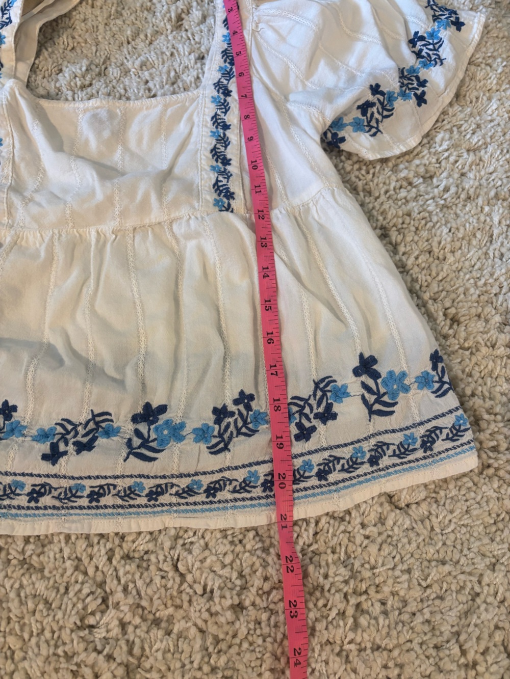 Old Navy White Blue Boho Peasant Embroidered Blouse Medium - Picture 7 of 7
